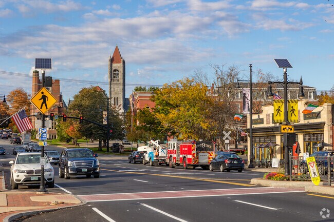 North End Nashua, NH is in close proximity to bustling Downtown Nashua.