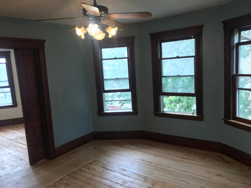 Dinning Room windows
