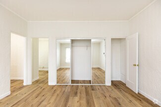 426 S Manhattan Place, Los Angeles, CA 90020