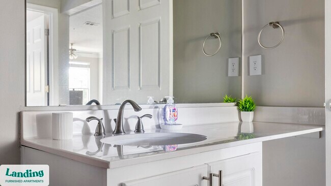 100 Crossing Blvd unit 706.1411988, McDonough, GA 30253 - photo 4