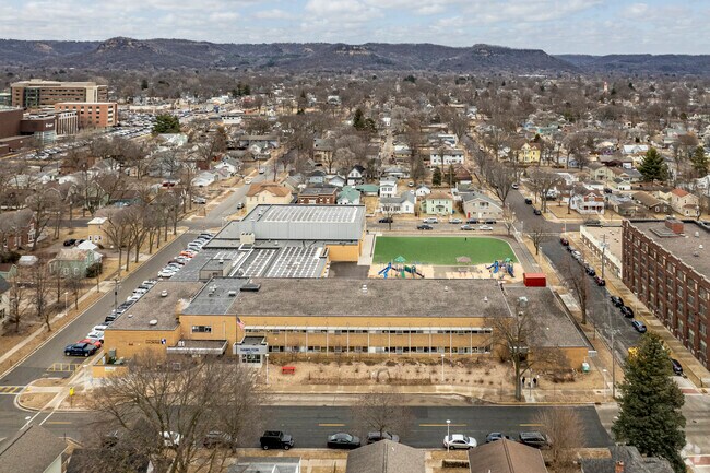 School of Technology and Arts I has 22% proficiency in math.