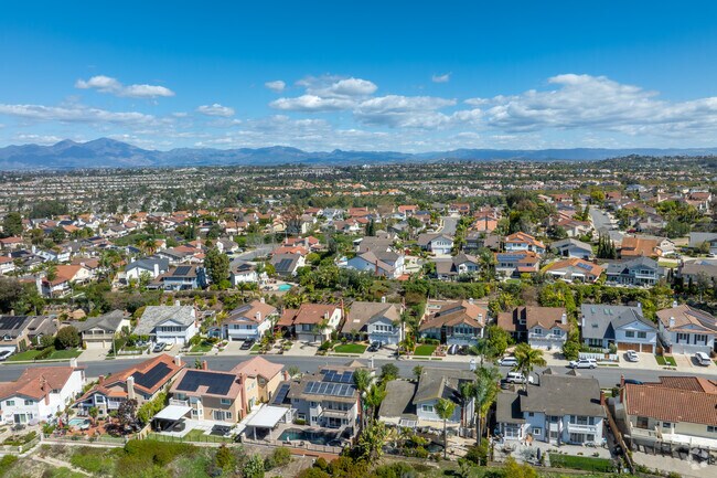 Kite Hill in Laguna Niguel is a sought-after neighborhood known for its spacious homes, resort-style amenities, and beautifully landscaped streets that provide a peaceful suburban vibe.