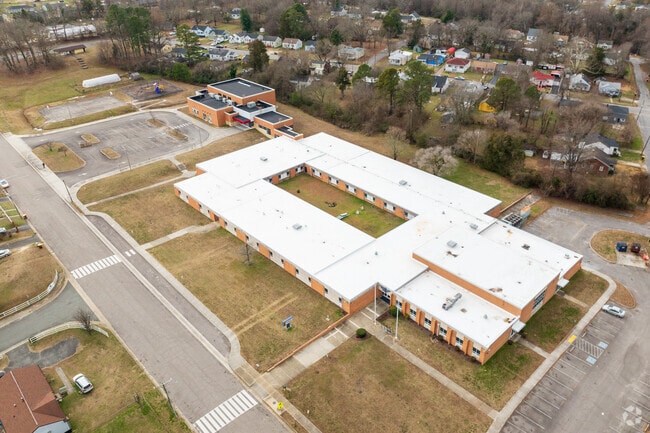 An aerial view of Pleasants Lane Elementary School.