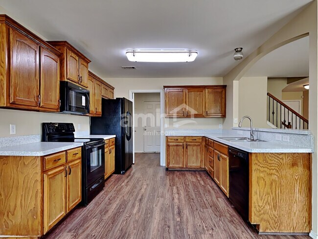 5517 Parkview Hills Ln, Fort Worth, TX 76179 - photo 3