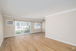 1355 N Poinsettia Place, Los Angeles, CA 90046