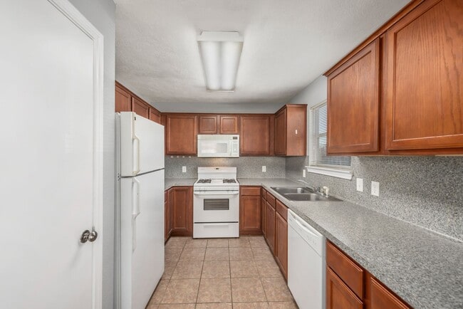 514 Camp Ct, College Station, TX 77840 - photo 6