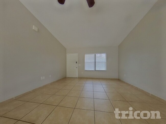 900 Watt Cir, Deltona, FL 32738 - photo 5