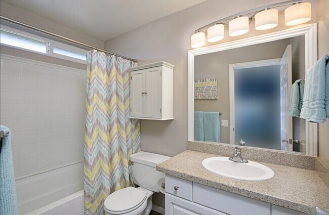 3504 Paseo De Los Americanos unit 74, Oceanside, CA 92056 - photo 7