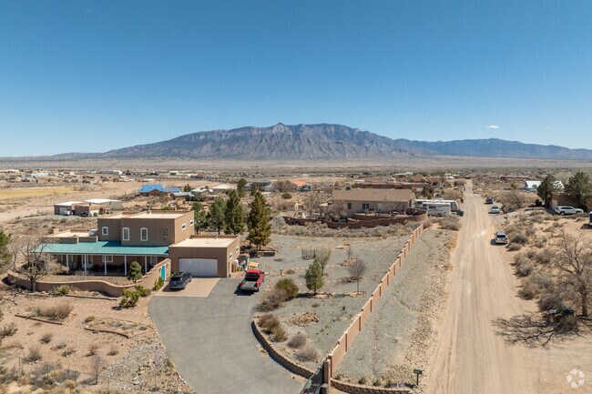 Dirt roads, large lots and beautiful views are some of the reasons locals love Chamiza Estates.