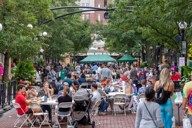 Thursday Night Out event in Oak Park runs from June through August.