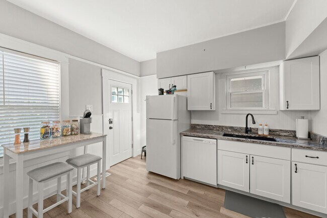 1322 W 69th St unit ID1061087P, Cleveland, OH 44102 - photo 2