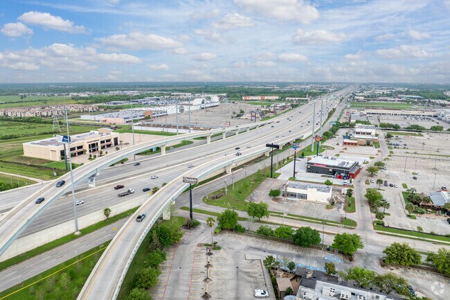 Commuting into Houston is easy, given the convenient access of Interstate 45 in Nassau Bay.