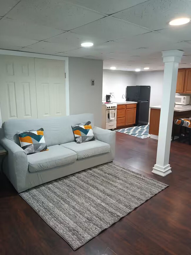 13 Loughlin Dr Unit Basement Apt, Shirley, NY 11967