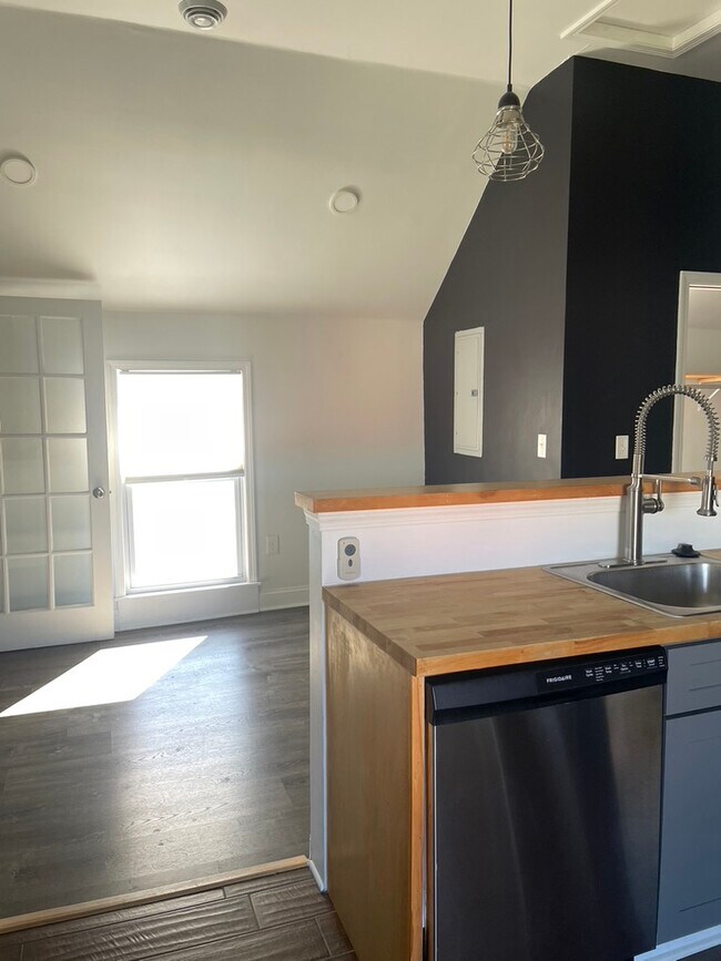 1354 W 65th St unit 2, Cleveland, OH 44102 - photo 7