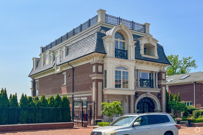 Mill Basin has some of the most luxurious houses in New York City.
