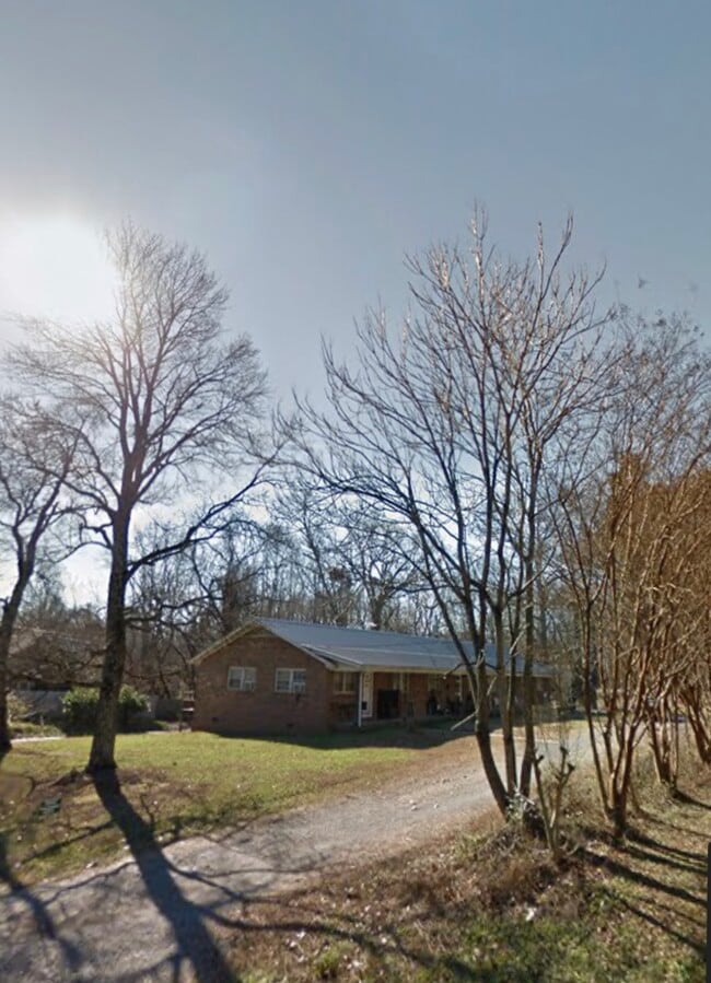 Richmond Hills Apartments