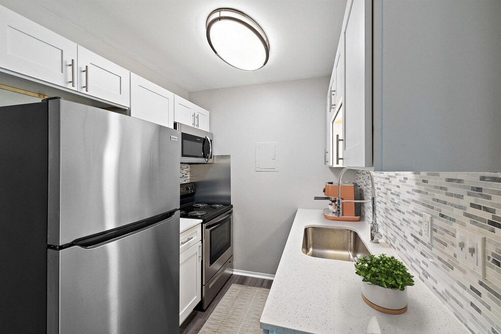 Town & Country Apartments - Wixom, MI, Wixom, MI 48393 - photo 1