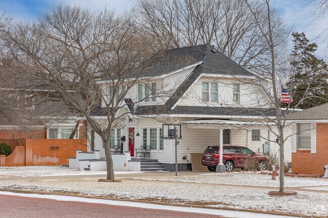 Many homes from the 1950's are still standing and can be found throughout Elk City.