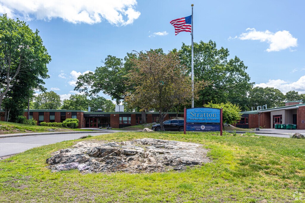 M. Norcross Stratton Elementary School sign in Arlington.