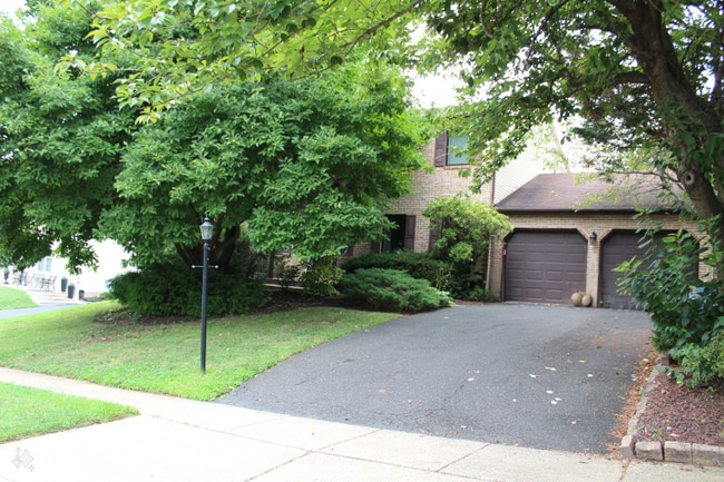 14 Lawson Dr, Huntingdon Valley, PA 19006 - photo 3