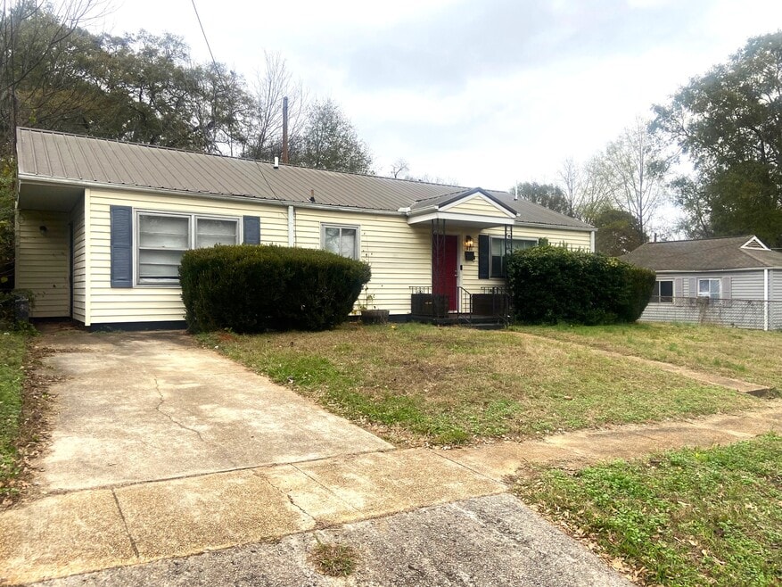 921 Garywood Place, Bessemer, AL 35023 - photo 1