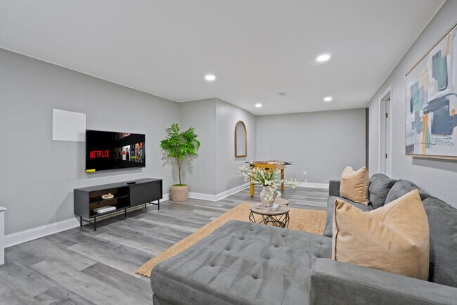 508 S Warrington Rd unit ID1237896P, Des Plaines, IL 60016 - photo 2