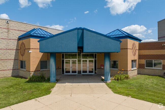 Lincoln Elementary school is proud to serve the Common Grounds community.