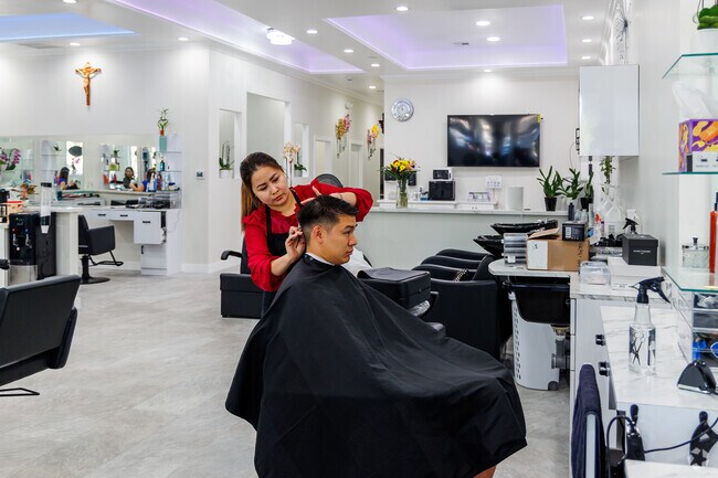 Doan's Hair & Nails in Cherry-Guardino provides professional haircuts and spa treatments.