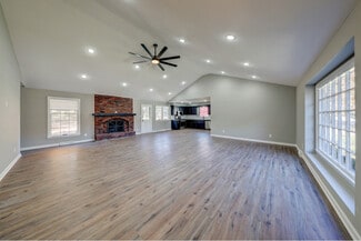 6724 N Garfield Ave, Kansas City, MO 64118