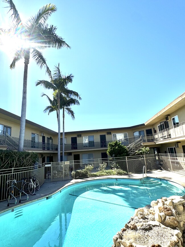 10640 Parrot Ave, Downey, CA 90241