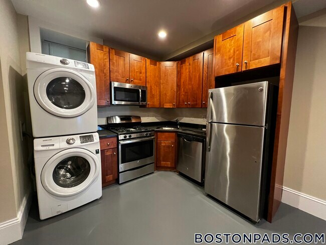 36 High St unit 2, Brookline, MA 02445 - photo 7