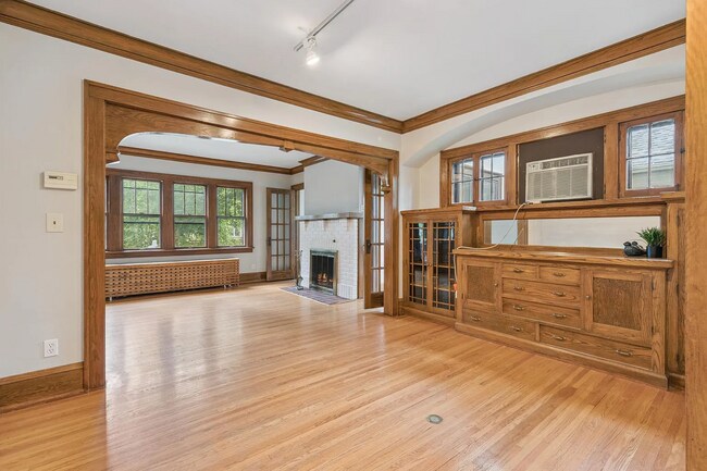 1892 Lincoln Ave unit 1, Saint Paul, MN 55105 - photo 3