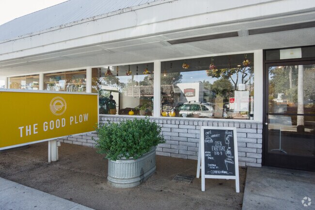 The Good Plow is a staple near Canalino Village.