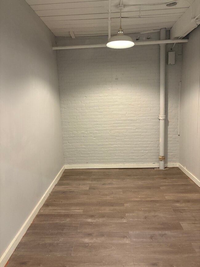 464 Pratt Street Extension unit 303, Meriden, CT 06450 - photo 7