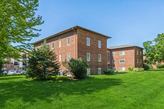 313 Grandview Ct Unit 523, Iowa City, IA 52246