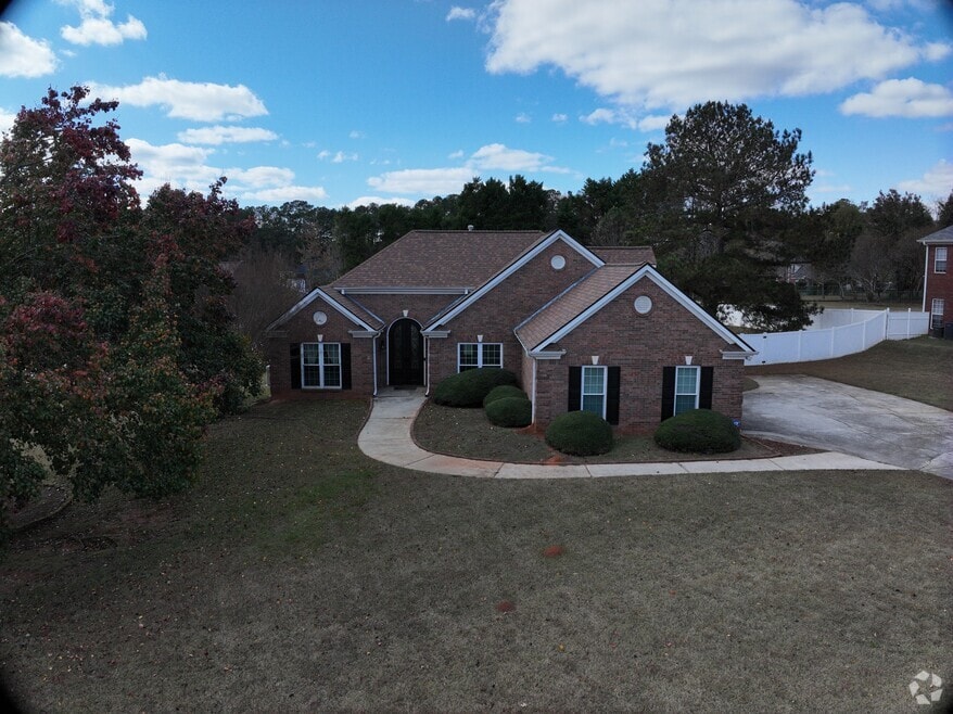 201 Thorn Berry Way, Conyers, GA 30094 - photo 2