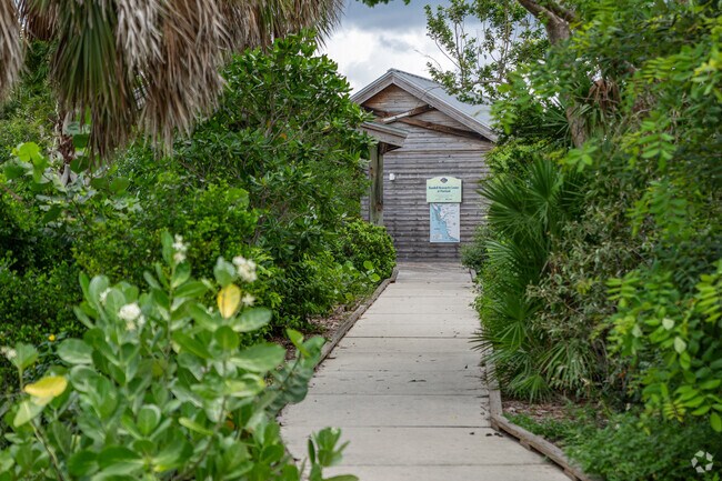 The Randell Research Center at Pineland also offers classes and trails through nature.