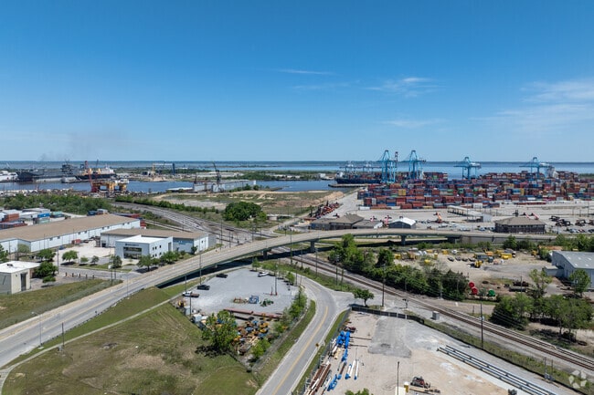 Shipping in Mobile is a main industry for people in the surrounding areas, like Fairhope.