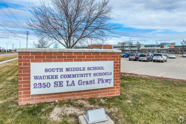 South Middle School serves students in grades 6 & 7.