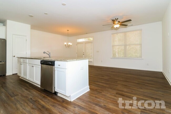 2260 Rosemary Park Ln, Lawrenceville, GA 30046 - photo 3