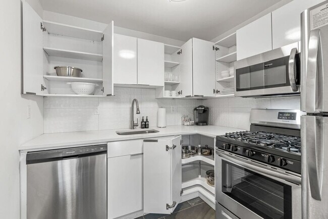 1136 Crescent Ave NE unit FL2-ID1356284P, Atlanta, GA 30309 - photo 6