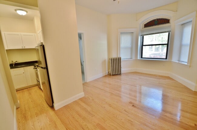 Westland Avenue Apartments, Boston, MA 02115 - photo 3