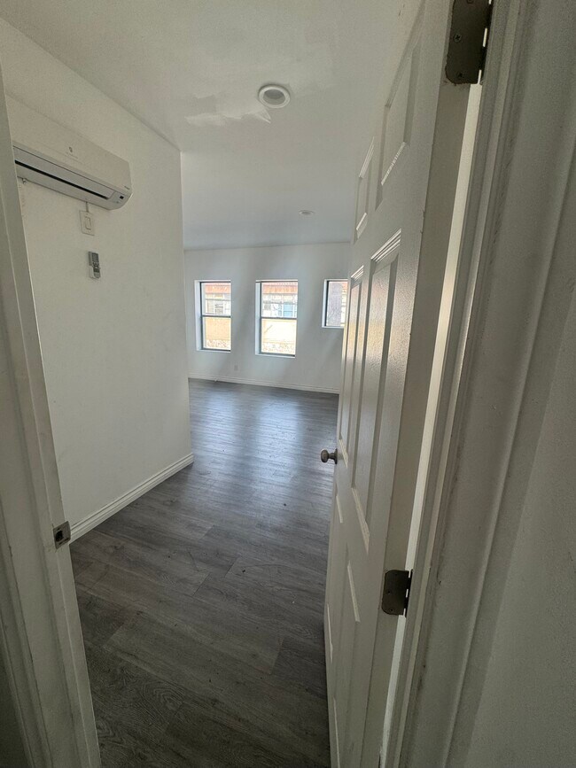 4502 S Broadway unit 3, Los Angeles, CA 90037 - photo 4