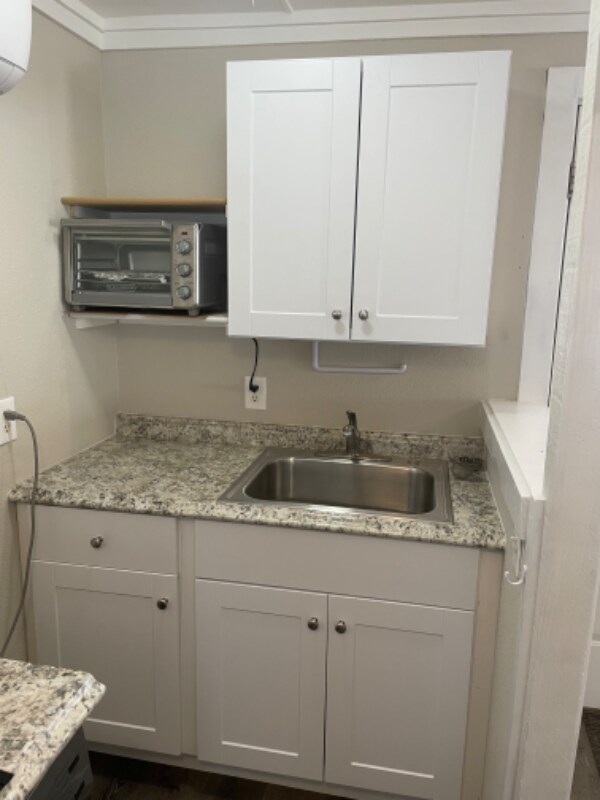 1201 E Wise St unit Studio, Bowie, TX 76230 - photo 5