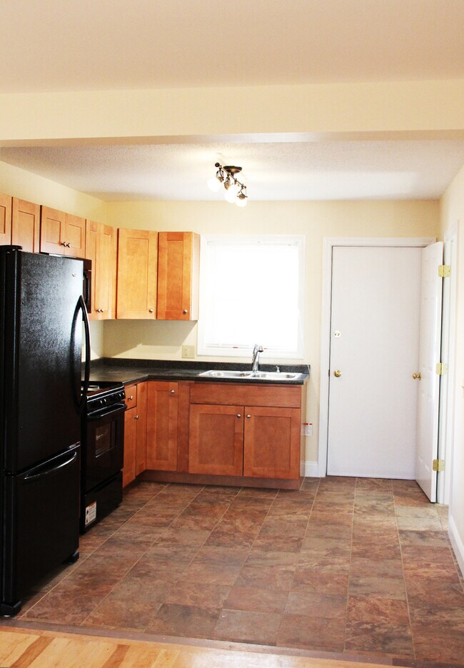 47 St Mary's St unit 1, Burlington, VT 05401 - photo 3