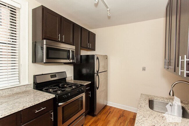 2177 W Giddings St unit 1, Chicago, IL 60625 - photo 2