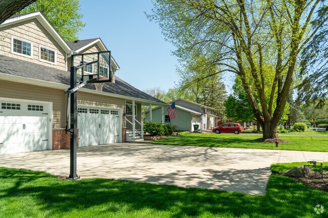 Large single-family homes are available in Big Rock.