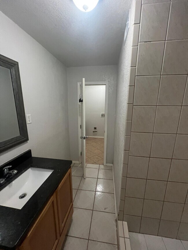 14740 Anita Way, El Paso, TX 79938 - photo 7