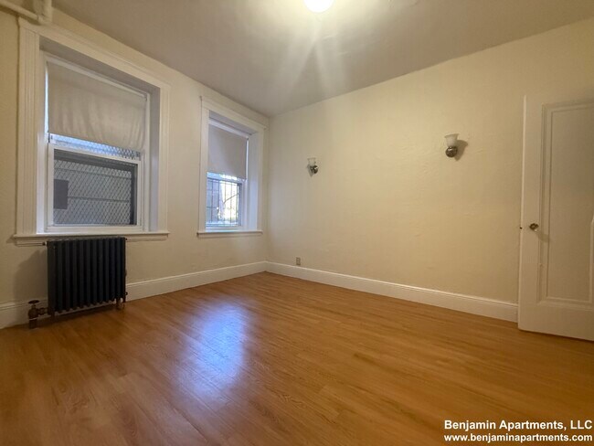 1860 Commonwealth Ave unit 4, Boston, MA 02135 - photo 5