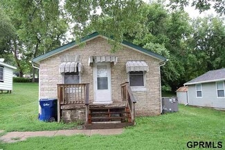 610 W 22nd Ave, Bellevue, NE 68005